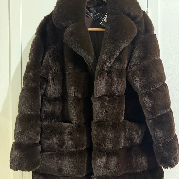 BCBGMaxAzria Luxurious Brown Faux Fur Coat - Picture 1 of 8